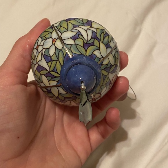 BRADFORD EDITIONS LOUIS TIFFANY HEIRLOOM PORCELAIN 2001 ORNAMENTS (set of 3) - Picture 7 of 14